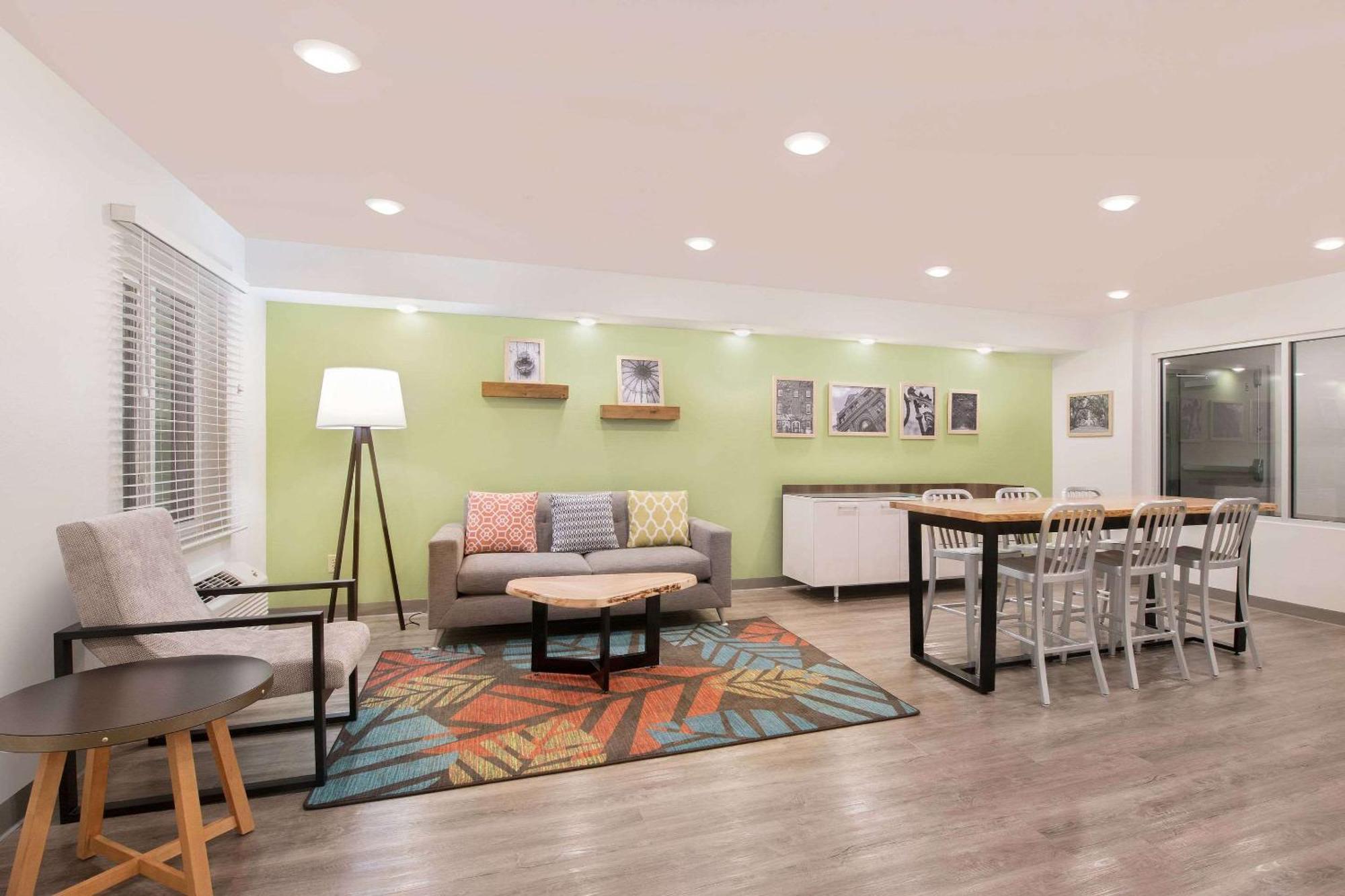 Woodspring Suites Savannah Пуулър Екстериор снимка