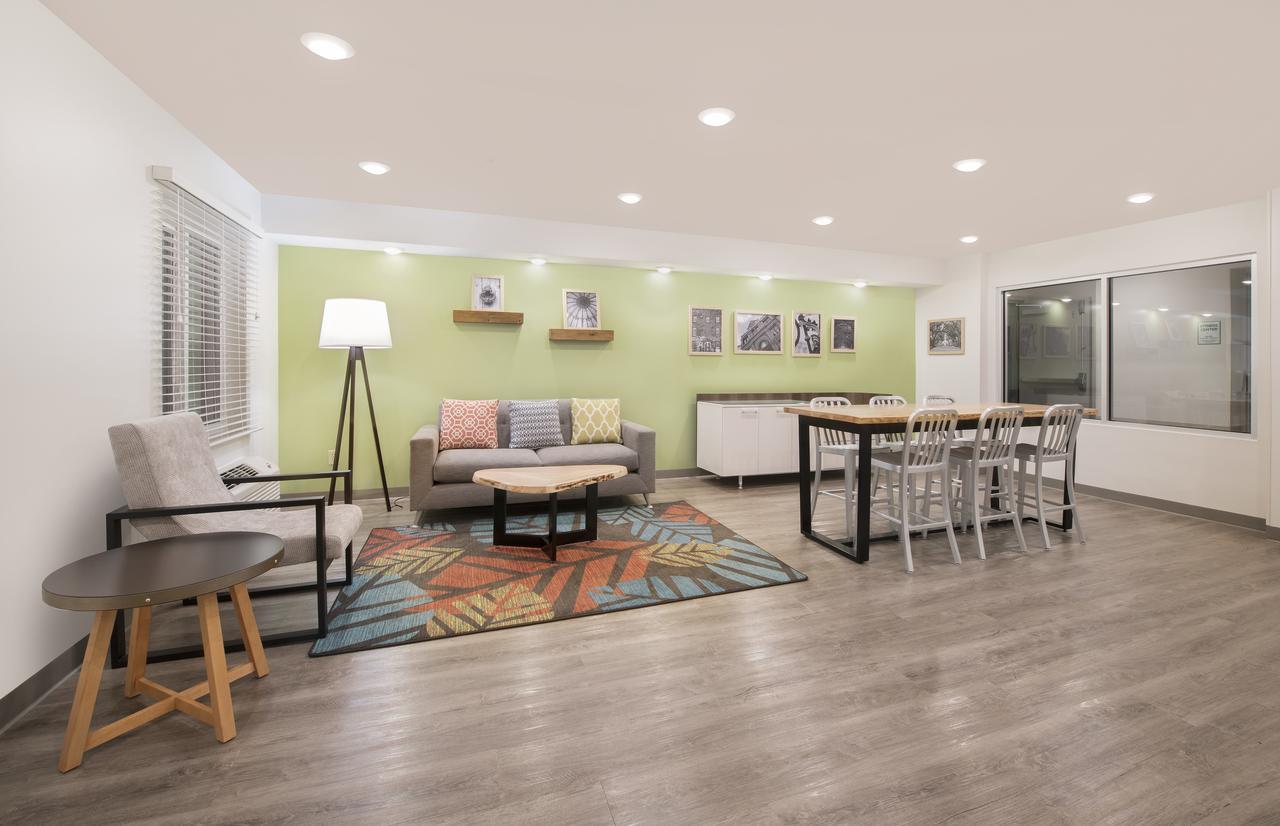 Woodspring Suites Savannah Пуулър Екстериор снимка